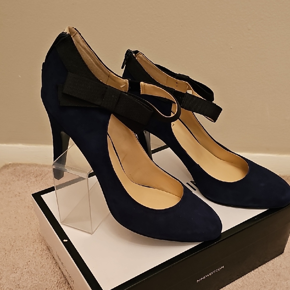 Nine West Dark Blue Heels with Black Bow